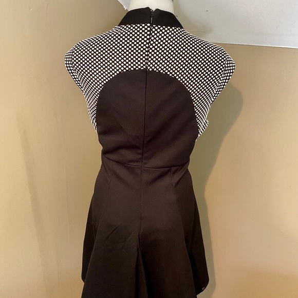 Dex Women’s Blk & White Short Sleeve Flirty Dress - Picture 3 of 5